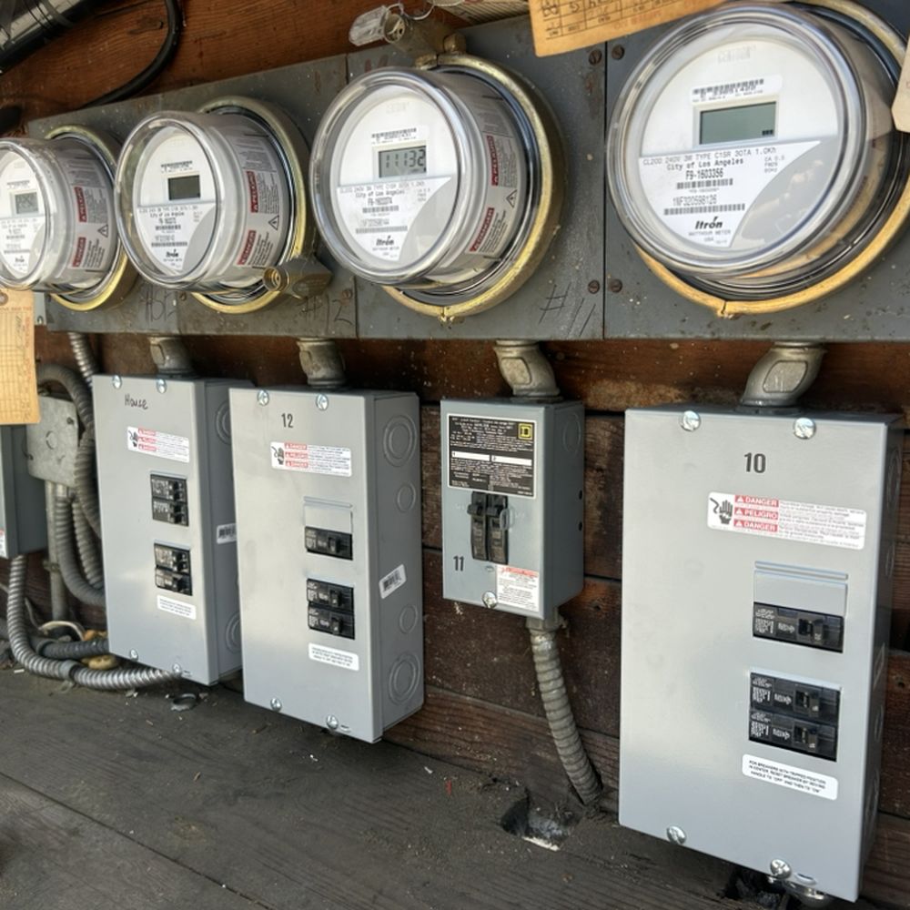 Beeline Services electrical team